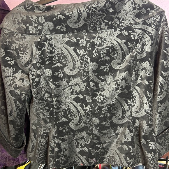 Kenar Velvet Brocade Crop Jacket w/ Hot Pink Lining Size 8 - Picture 3 of 7